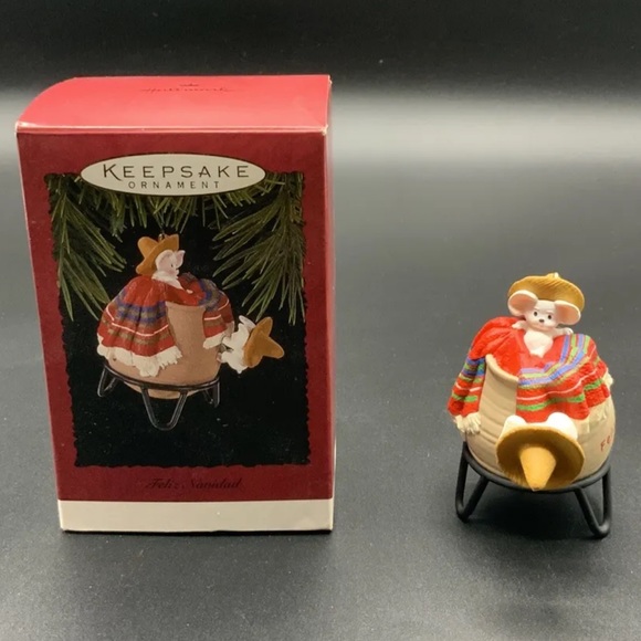 1996 Hallmark Keepsake Ornament Feliz Navidad Mice Mouse Pottery Sombrero - Picture 6 of 7